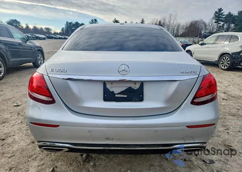 2017 Mercedes-Benz E 300 4Matic z USA, uszkodzony, nr VIN WDDZF4KBXHA215313